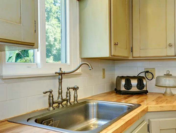 Kitchen faucet